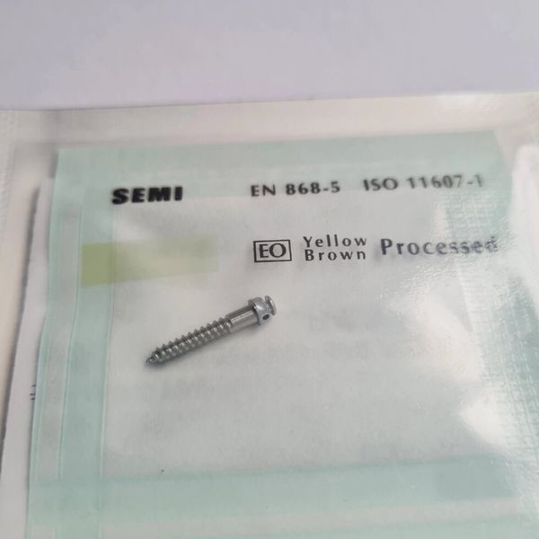 Мікроімплант ортодонтичний 2*12 mm FixCrew 2*12 mm FixCrew фото
