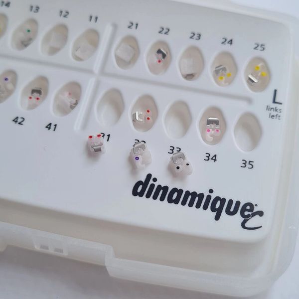 Брекеты керамические самолигирующие Dentaurum DINAMIQUE С DINAMIQUE С фото