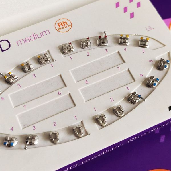 Брекеты металлические GC Legend MEDIUM Rodium (3,4,5 w/h Roth) GC Legend MEDIUM Rodium фото